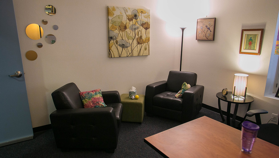 Relationship therapy room